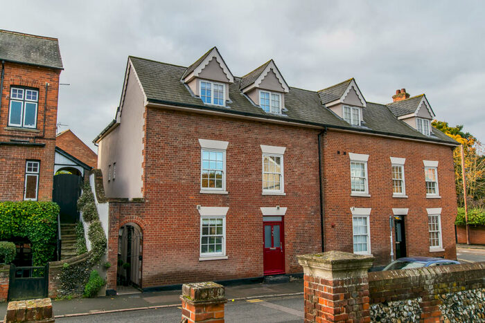 4 Bedroom Town House To Rent In Elizabeth Court, Saffron Walden, CB10