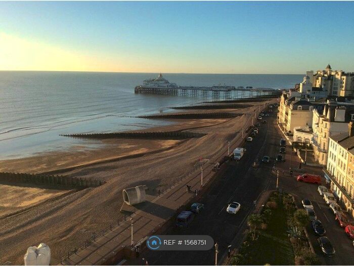 3 Bedroom Flat To Rent In Metropole Court, Eastbourne, BN22