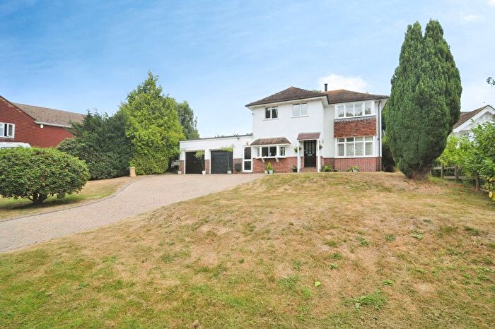 3 Bedroom Detached House For Sale In Staplecross, Robertsbridge, East Sussex, TN32