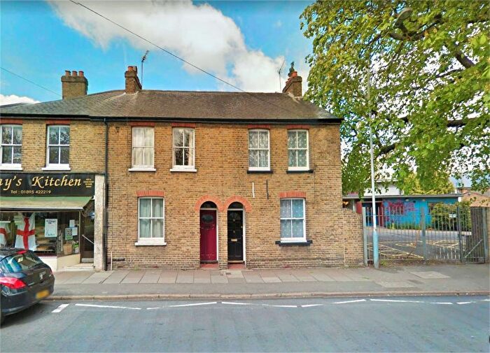 3 Bedroom Terraced House For Sale In The Green, West Drayton, UB7