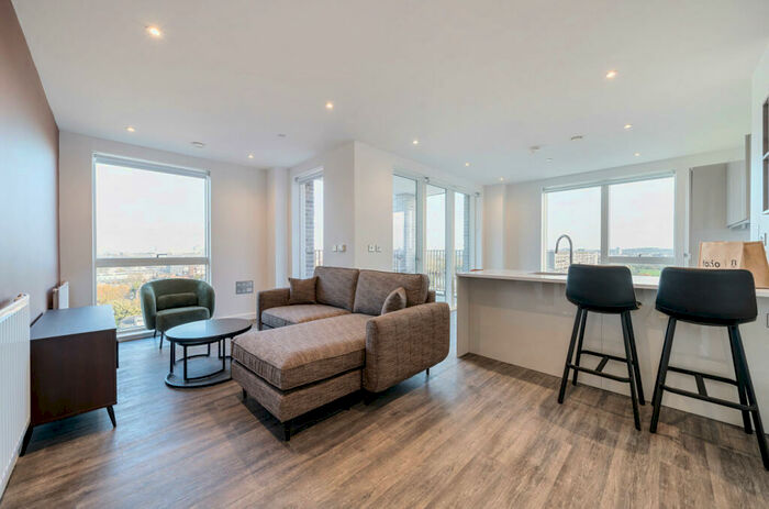 2 Bedroom Apartment To Rent In Thurlow Street, London, SE17