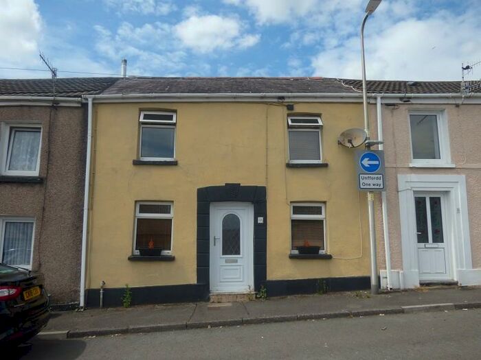 2 Bedroom Terraced House To Rent In Long Row, Felinfoel, Llanelli., SA15