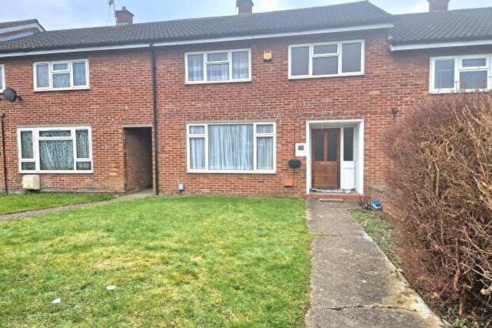 3 Bedroom Property To Rent In Long Mead, Dunstable, LU5