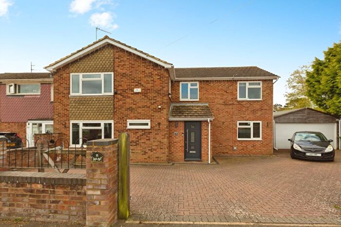 5 Bedroom Semi Detached House For Sale In Douglas Road, Aylesbury, Buckinghamshire, HP20