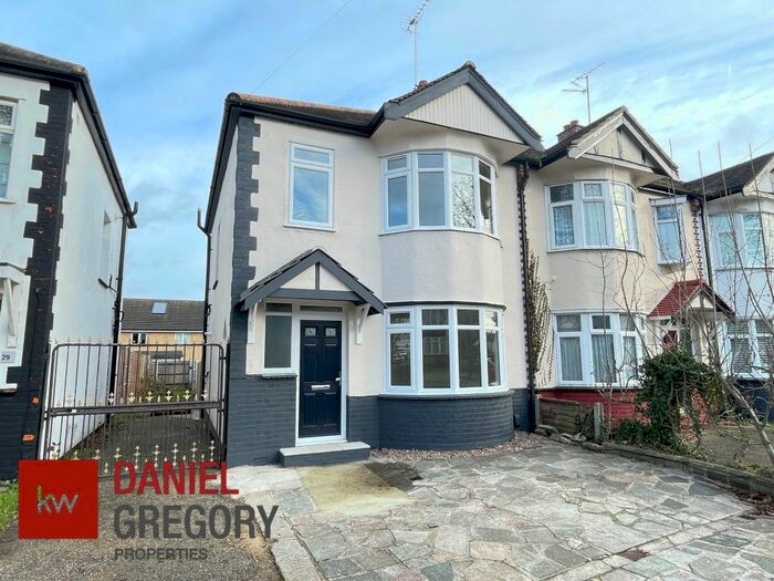 3 Bedroom End Of Terrace House To Rent In Bridgwater Drive, Westcliff On Sea, Essex, SS0