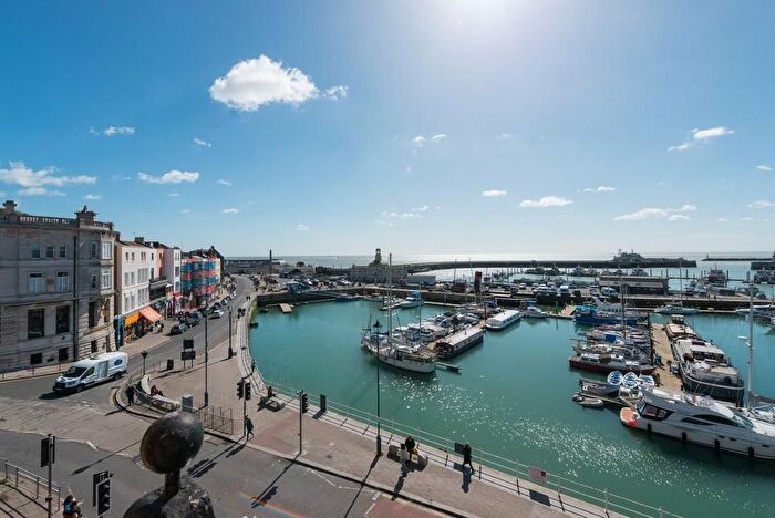 1 Bedroom Flat To Rent In Harbour Parade, Ramsgate, CT11