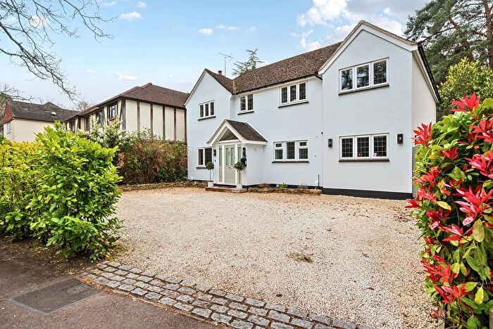 5 Bedroom Detached House For Sale In Norfolk Farm Road, Pyrford, GU22