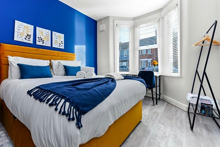 1 Bedroom Serviced Apartments To Rent In Terront Road, London, N15