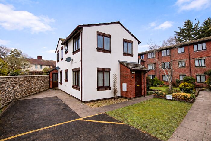 2 Bedroom End Of Terrace House For Sale In Dawlish, EX7