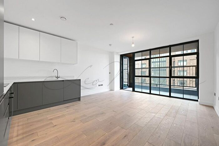 2 Bedroom Flat To Rent In Caroline Street, Limehouse, E1