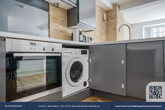 1 Bedroom Flat To Rent In Soho, London, W1D