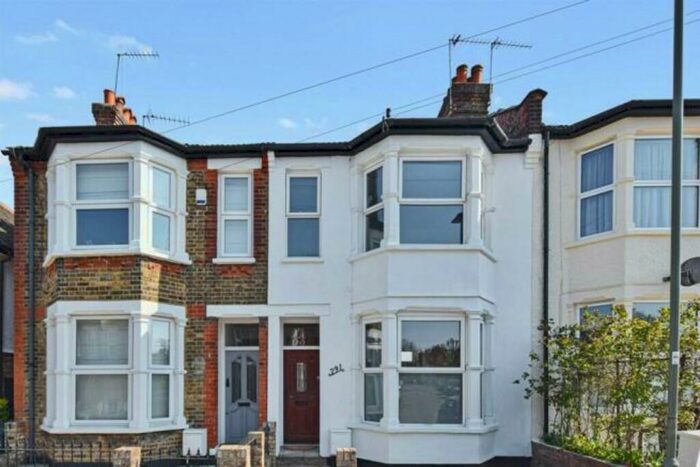 2 Bedroom Flat To Rent In Long Lane, East Finchley, N2