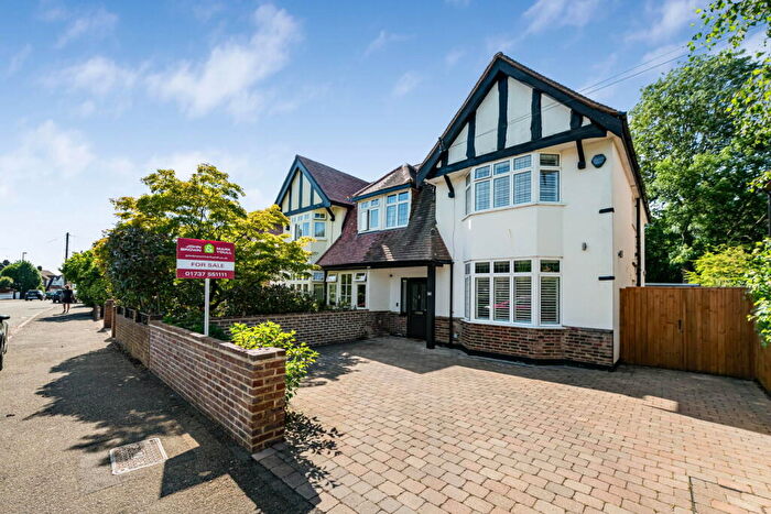 4 Bedroom Semi Detached House For Sale In Placehouse Lane, Old Coulsdon, Surrey, CR5