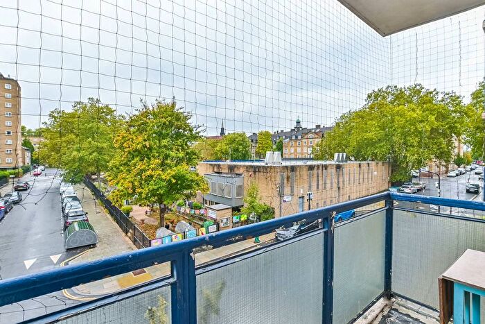 3 Bedroom Flat To Rent In Cumberland Market, Camden, London, NW1