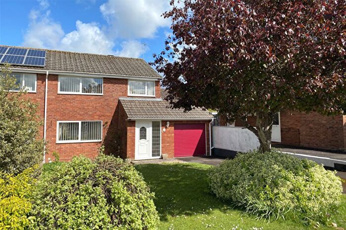 3 Bedroom Semi-Detached House For Sale In Barn Meads Road, Wellington, Somerset, TA21