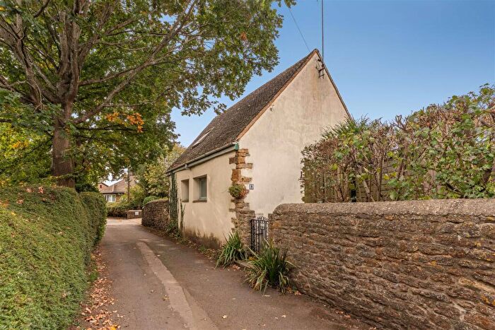 2 Bedroom Cottage For Sale In Royal Oak Lane, Middleton Cheney, OX17