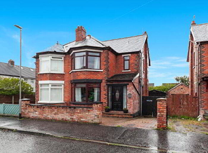 3 Bedroom Semi-Detached House For Sale In Cliftondene Gardens, Belfast, BT14