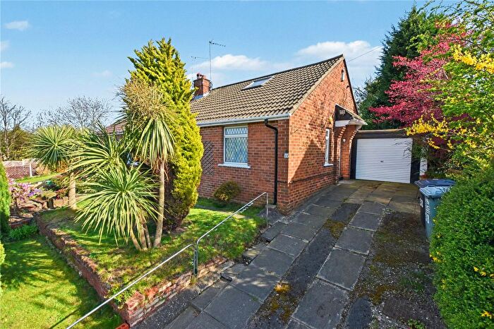 2 Bedroom Bungalow For Sale In Brighton Avenue, Morley, Leeds, West Yorkshire, LS27