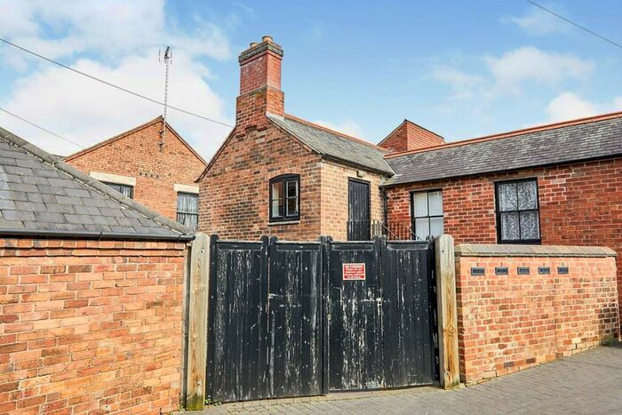 1 Bedroom Flat To Rent In Ernest Hall Way, Off The Rink Way, Swadlincote, Derbyshire, DE11