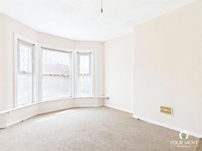 2 Bedroom Flat To Rent In Norfolk Road, Cliftonville, Margate, Kent, CT9