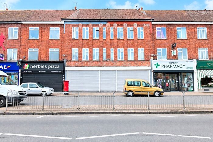3 Bedroom Flat To Rent In Broadway, Kingston Road, Staines-Upon-Thames, Surrey, TW18