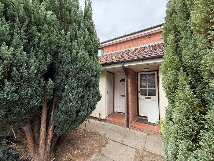 1 Bedroom Maisonette For Sale In Caribou Way, Cambridge, CB1