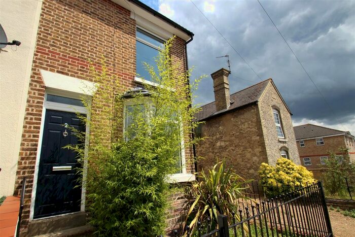 3 Bedroom End Of Terrace House To Rent In Charlton Street, Maidstone, ME16