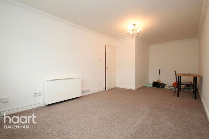 2 Bedroom Apartment To Rent In Causton Square, Dagenham, RM10