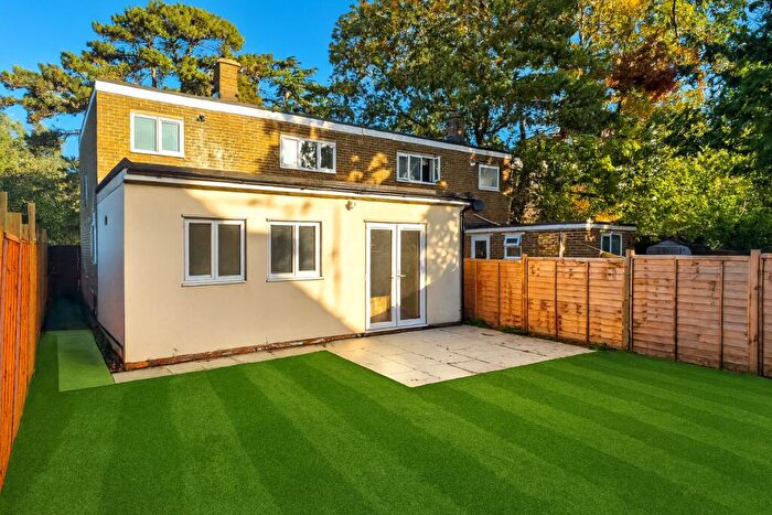 4 Bedroom Semi Detached House To Rent In Northbrooks, Harlow, Essex, CM19