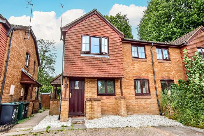 1 Bedroom Maisonette For Sale In Tylersfield, Abbots Langley, WD5