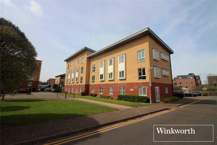 1 Bedroom Flat To Rent In Whitehall Close, Borehamwood, Hertfordshire, WD6