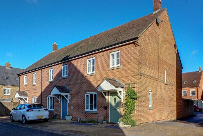 3 Bedroom End Of Terrace House To Rent In Alner Road, Blandford Forum, DT11