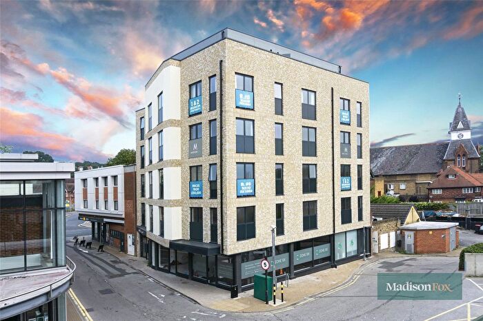 1 Bedroom Flat To Rent In High Road, Loughton, Essex, IG10