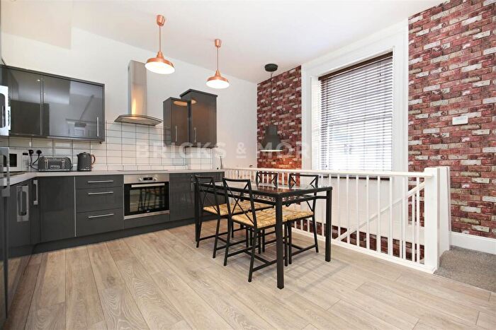 3 Bedroom Apartment To Rent In (£pppw) St James Terrace, City Centre, NE1