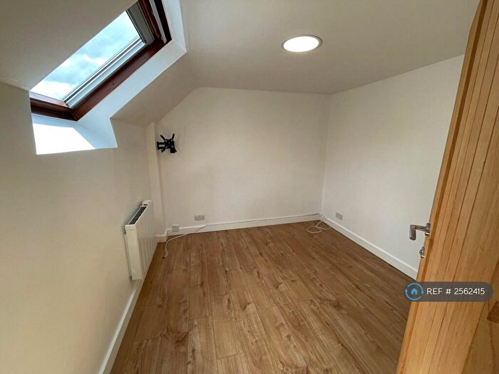 1 Bedroom Flat To Rent In Park Road, Sandy, SG19