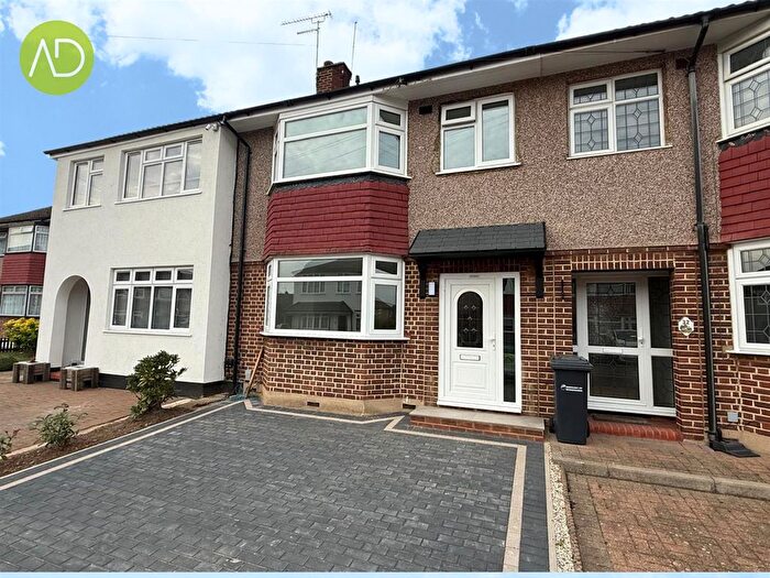 3 Bedroom Terraced House To Rent In Rodney Crescent, Hoddesdon, EN11