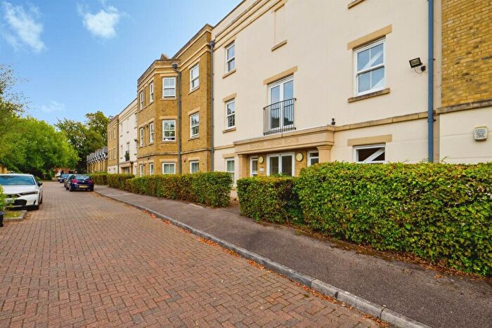 2 Bedroom Flat For Sale In Ainsley Way, Chartham, Canterbury, CT4