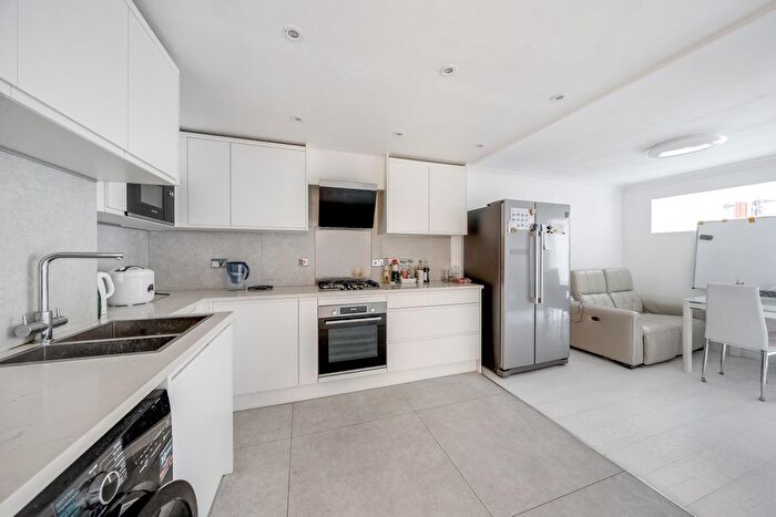 2 Bedroom Flat To Rent In Admiral Walk, London, W9