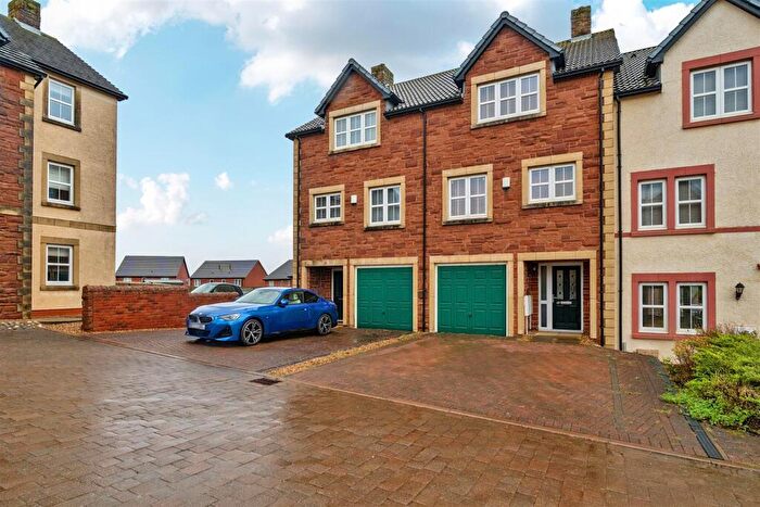 3 Bedroom Town House For Sale In Clarendon Drive, Whitehaven, CA28
