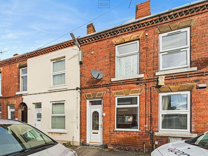 3 Bedroom Terraced House For Sale In Egstow Street, Clay Cross, S45