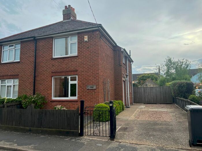 3 Bedroom Semi-Detached House To Rent In Parsons Lane, Alford, Lincs, LN13