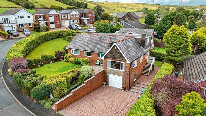 4 Bedroom Detached House For Sale In Hillside Crescent, Bacup, OL13