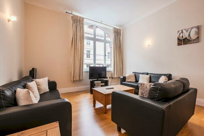 2 Bedroom Apartment To Rent In Tudor Street, Epc:D, EC4Y
