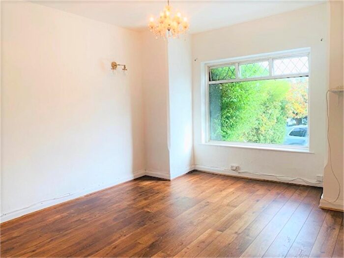 1 Bedroom Flat To Rent In Sunny Gardens Road, Hendon, NW4