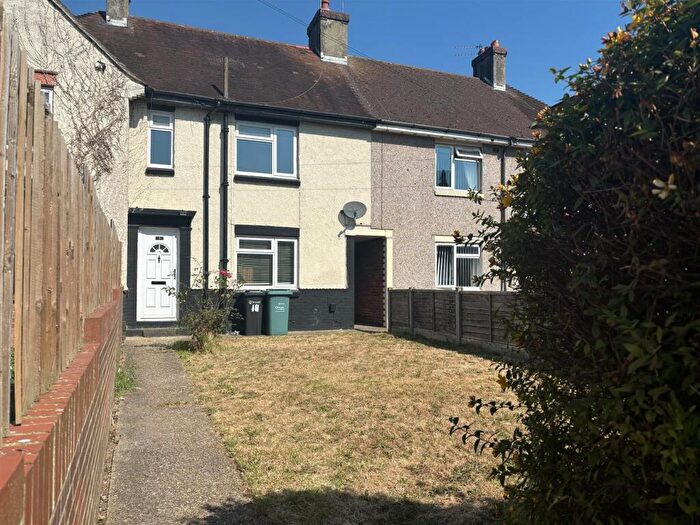 3 Bedroom House To Rent In Colwell Road, Portsmouth, PO6