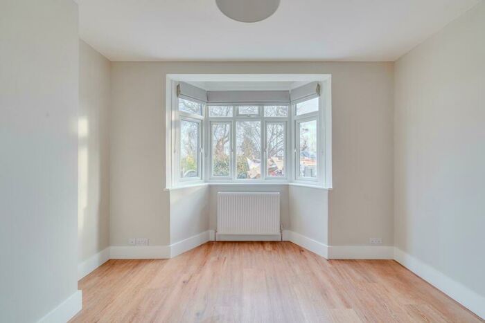 3 Bedroom House To Rent In Pine Ridge, Carshalton, SM5