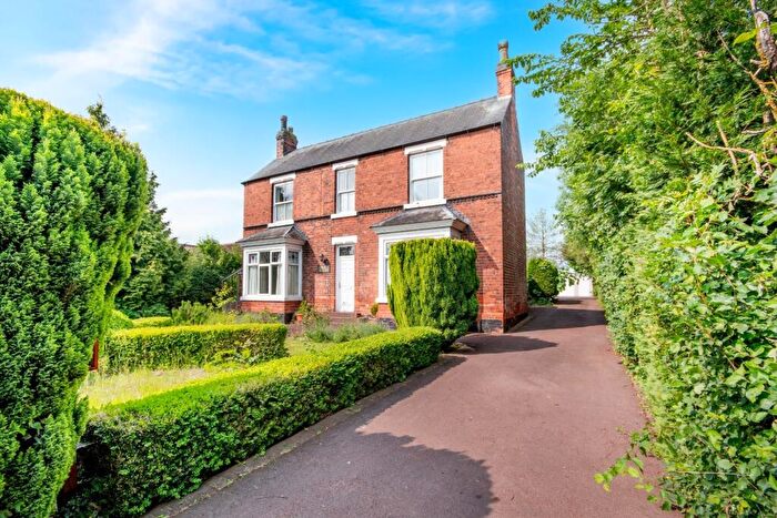 3 Bedroom Detached House For Sale In Great North Road, Scrooby, Doncaster, DN10