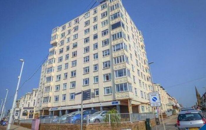 3 Bedroom Apartment To Rent In Regent Court, Blackpool, FY1