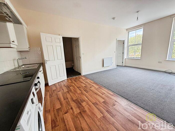 2 Bedroom Flat To Rent In Ashcroft Road, Gainsborough, DN21