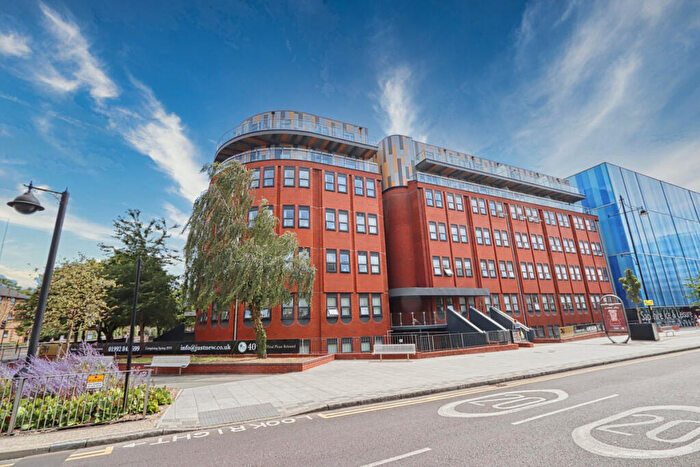 2 Bedroom Apartment For Sale In Mercury Gardens, Romford, RM1